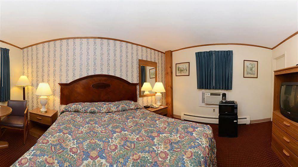 Rodeway Inn Rutland Exterior photo